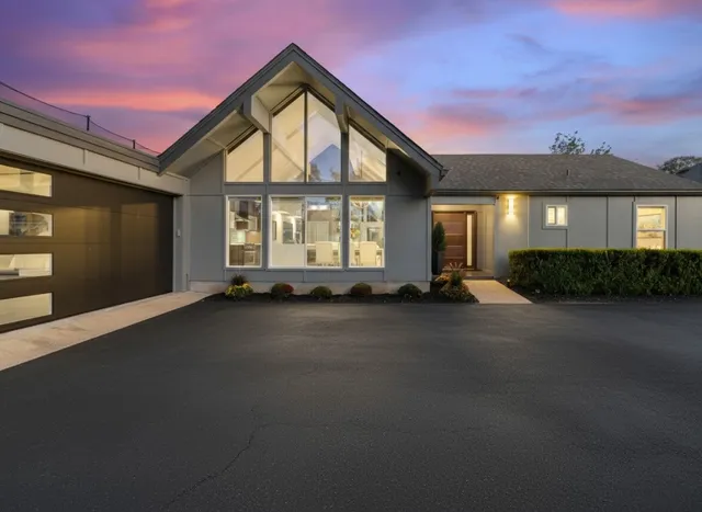 $850,000 | 915 Biscayne Street, Lakeway, TX 78734