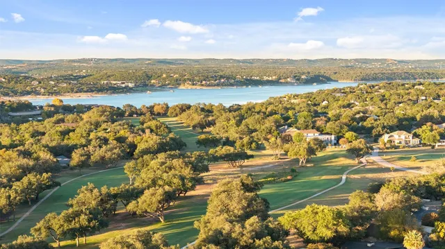 $850,000 | 915 Biscayne Street, Lakeway, TX 78734