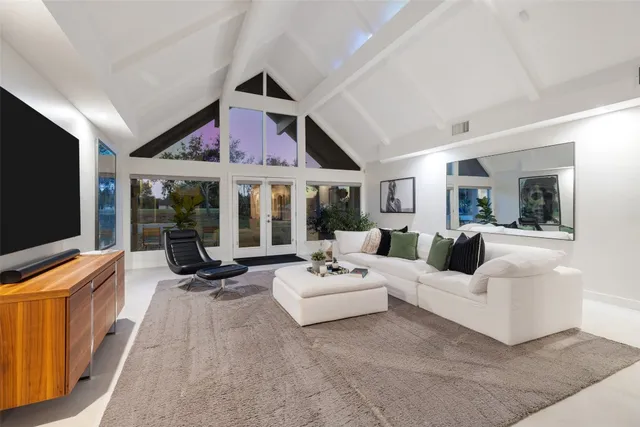 $850,000 | 915 Biscayne Street, Lakeway, TX 78734