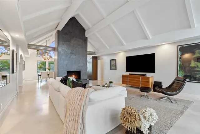 $850,000 | 915 Biscayne Street, Lakeway, TX 78734