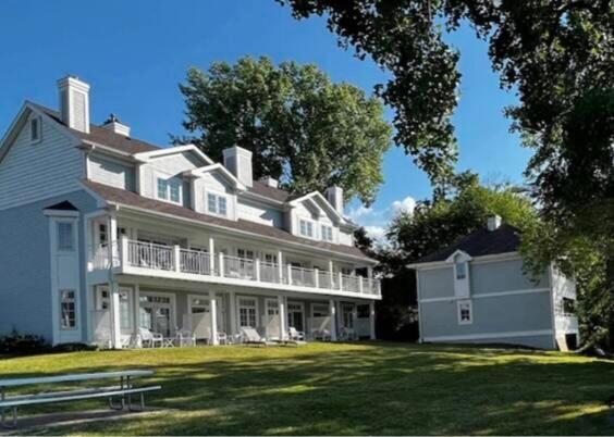 4200 West End Road Geneva, WI 53147 - Photo 1 of 64 20260215180510798822000000-o