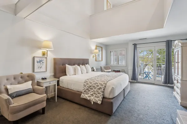 $2,600,000 | 4200 West End Road, Geneva, WI 53147