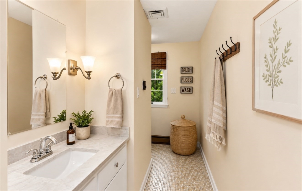 135 Lawndale Road Mansfield, MA 02048 - Photo 29 of 42 Gallery Image 29