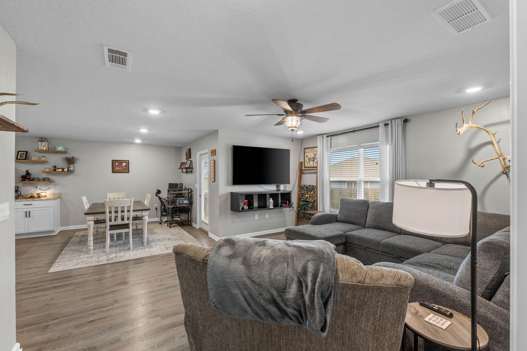 219 Laurel Hill Street Crestview, FL 32539 - Photo 14 of 29 17-web-or-mls-Final-17