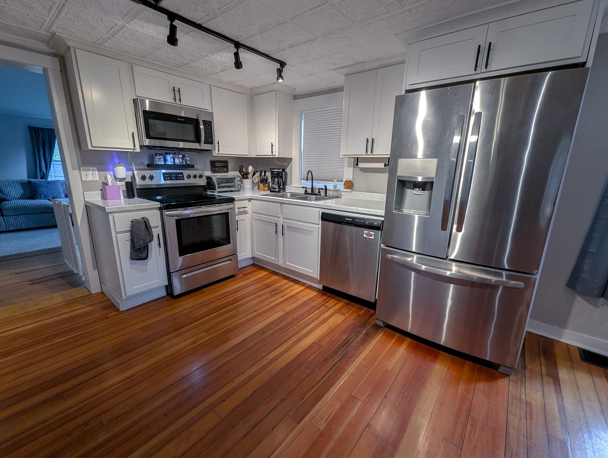 65 Sullivan Street Keene, NH 03431 - Photo 16 of 54
