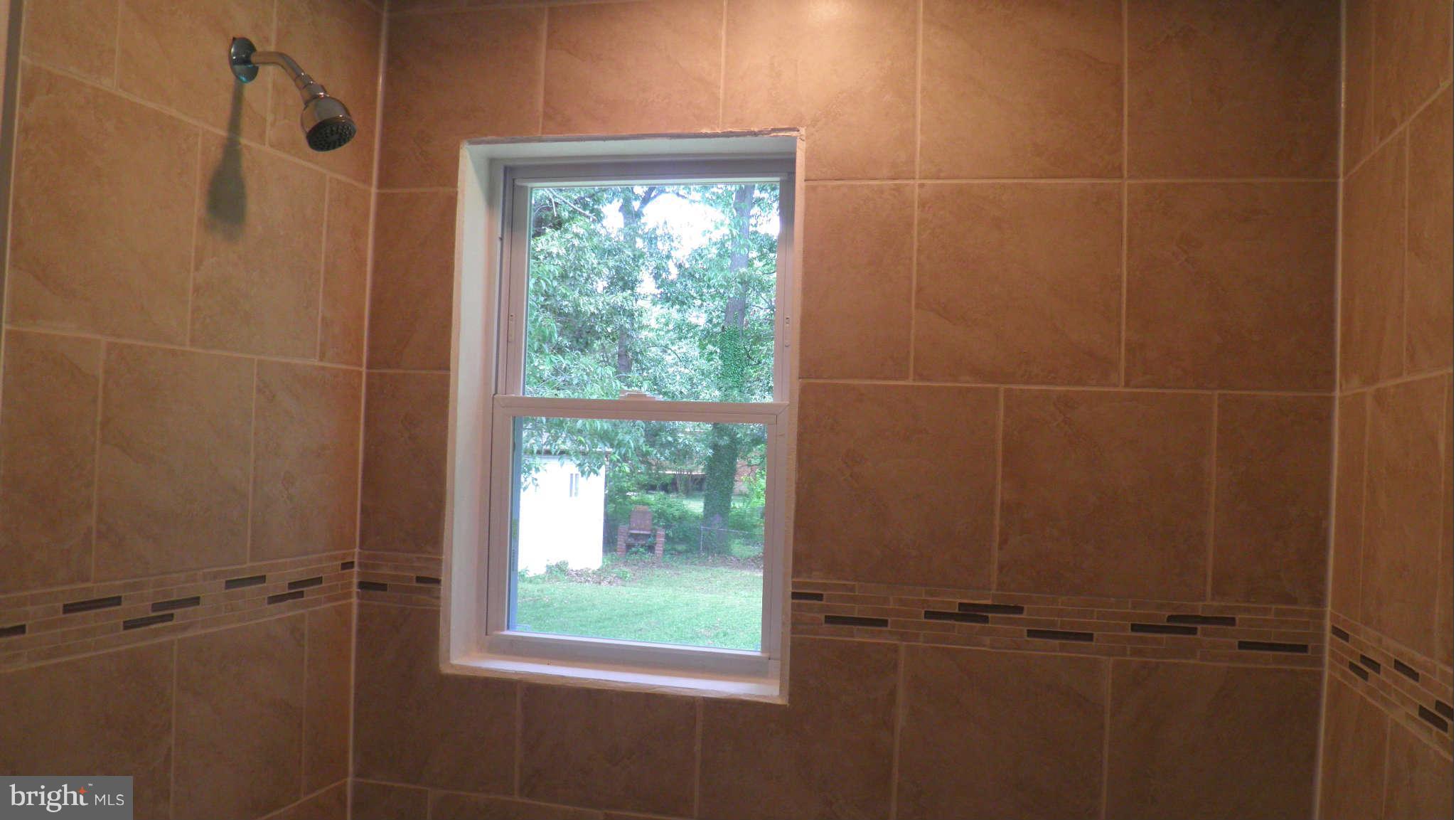 9114 Ardwick Ardmore Road Springdale, MD 20706 - Photo 11 of 30 Bath