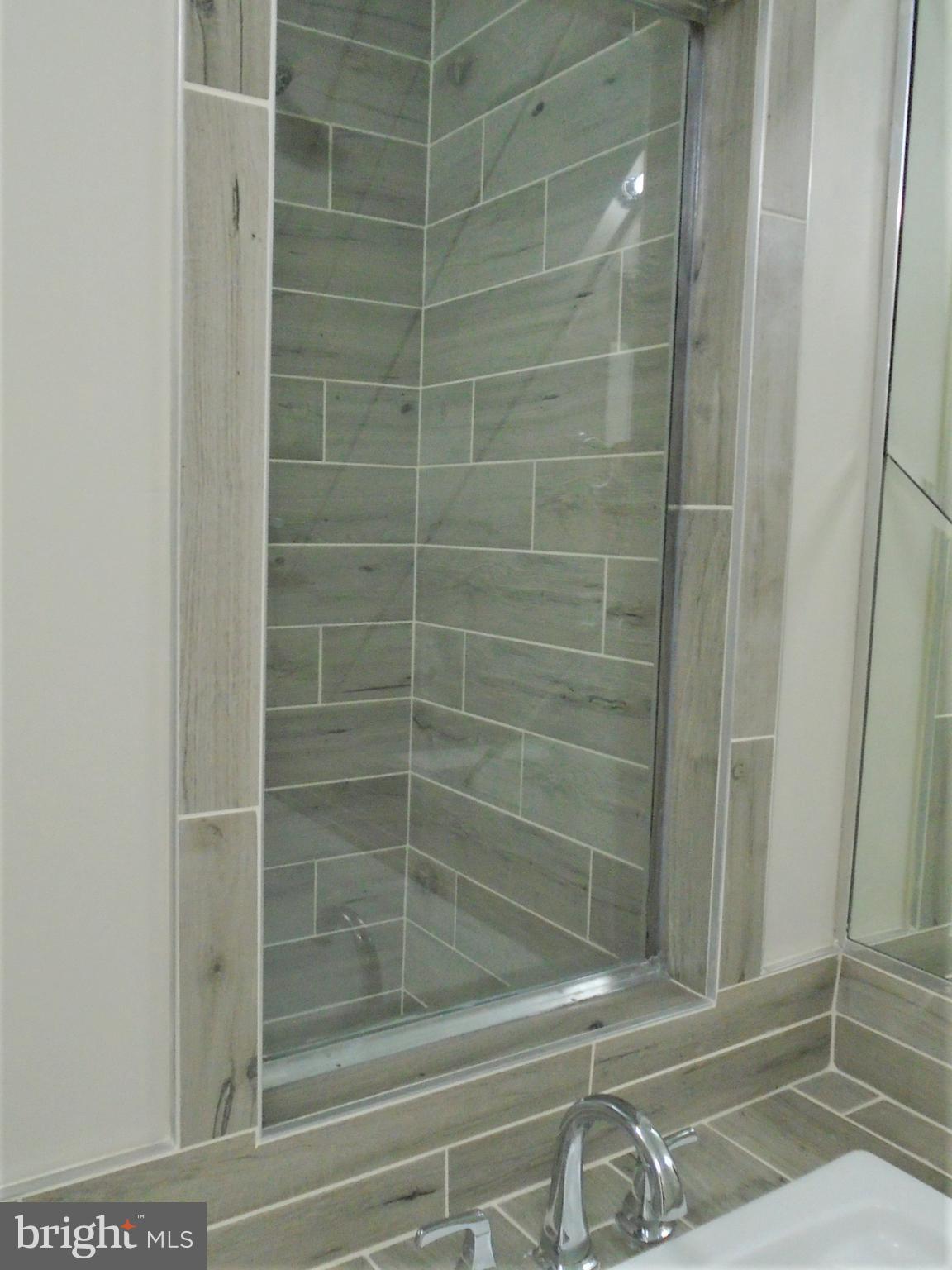 1914 Duffield Lane Alexandria, VA 22307 - Photo 30 of 50 a bathroom with a shower
