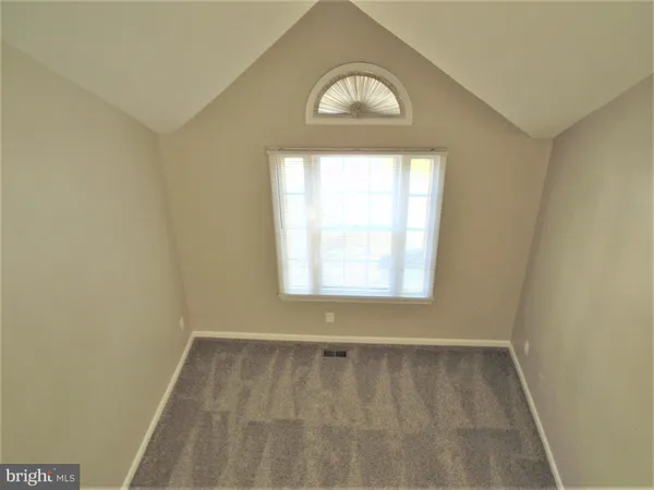 $3,550 | 1914 Duffield Lane, Alexandria, VA 22307
