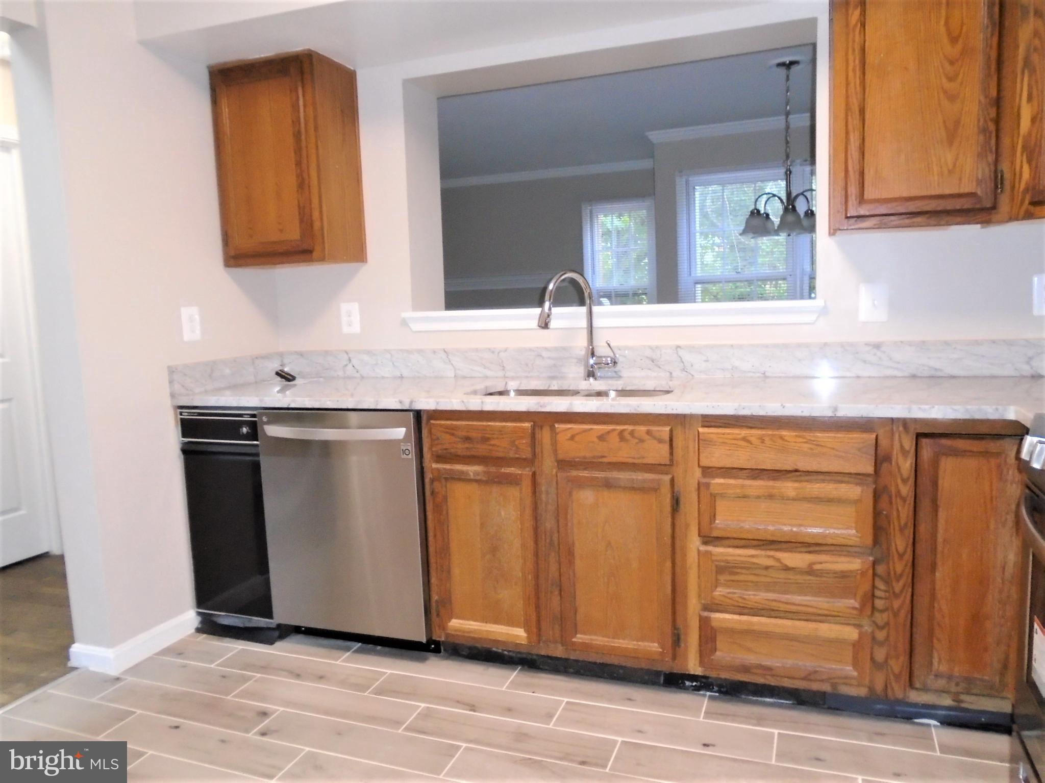 1914 Duffield Lane Alexandria, VA 22307 - Photo 6 of 50 a bathroom with a sink and a mirror