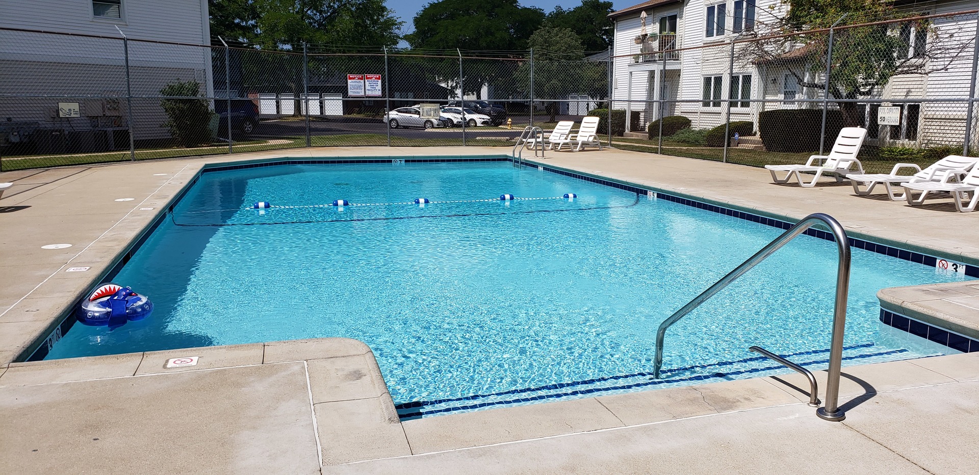 630 Inverrary Lane, Unit 630 Deerfield, IL 60015 - Photo 5 of 5 a view of outdoor space with seating area