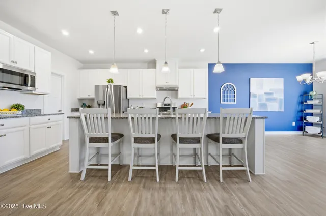 $495,000 | 318 Sunny Lake Road, Moyock, NC 27958