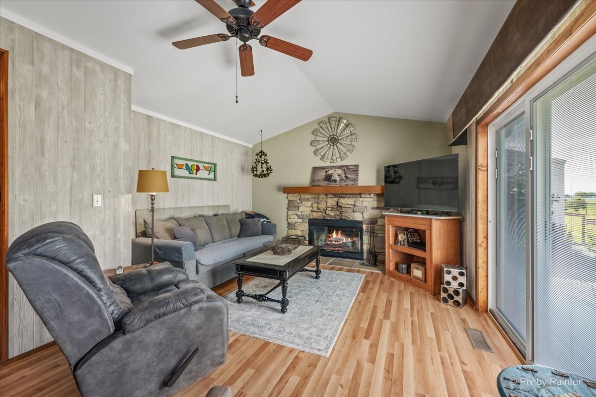 49W972 Peterson Road Maple Park, IL 60151 - Photo 32 of 84 Gallery Image 32