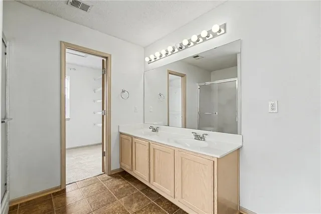 $185,000 | 8147 North Lawn Avenue, Kansas City, MO 64119