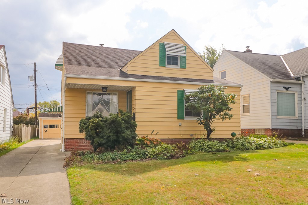11436 Chester Road Cleveland, OH 44125 - Photo 2 of 26