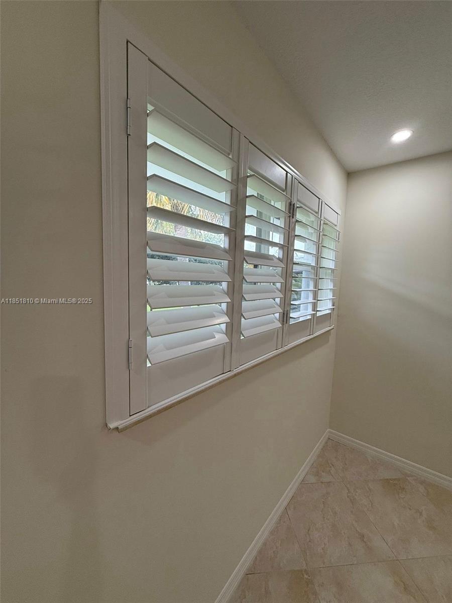 2929 Southeast Ocean Boulevard, Unit 14310 Stuart, FL 34996 - Photo 37 of 73 a view of empty room with window