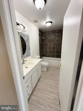 $2,400 | 71 Chelmsford Court, Baltimore, MD 21220