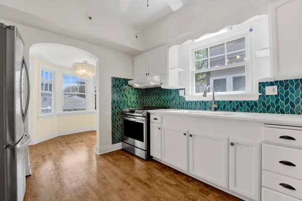 $4,250 | 636 South Euclid Avenue, Oak Park, IL 60304