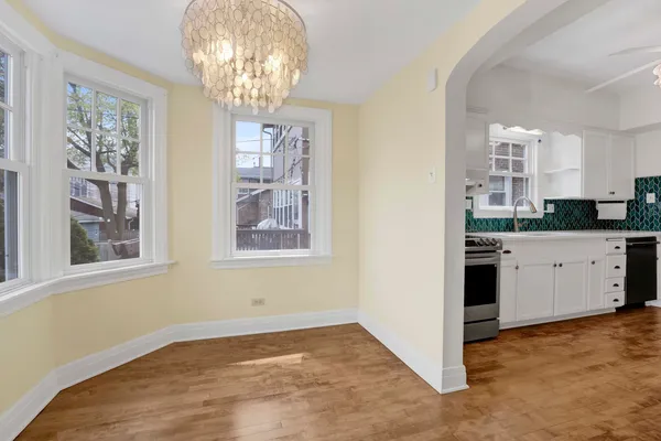 $4,250 | 636 South Euclid Avenue, Oak Park, IL 60304