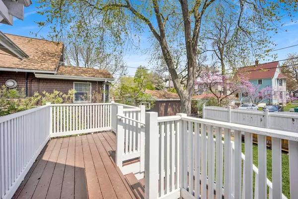 $4,250 | 636 South Euclid Avenue, Oak Park, IL 60304