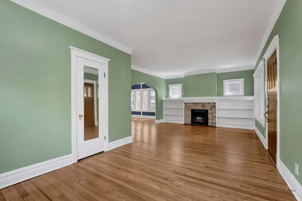 $4,250 | 636 South Euclid Avenue, Oak Park, IL 60304