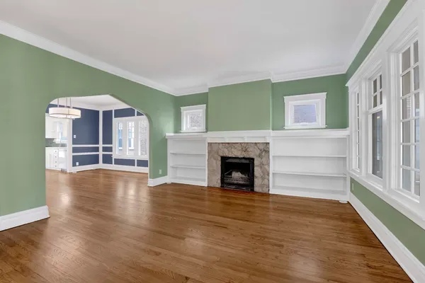 $4,250 | 636 South Euclid Avenue, Oak Park, IL 60304