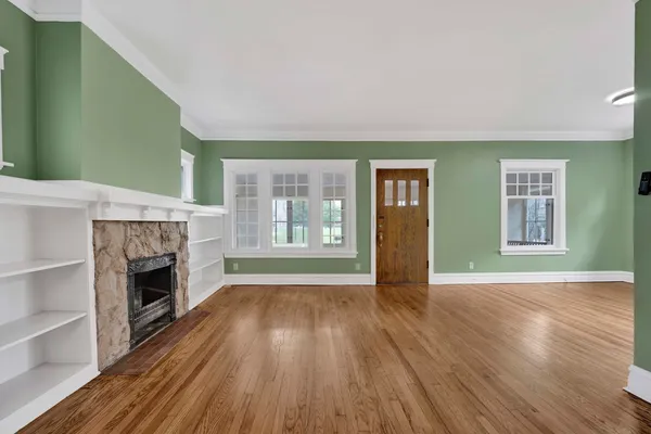 $4,250 | 636 South Euclid Avenue, Oak Park, IL 60304