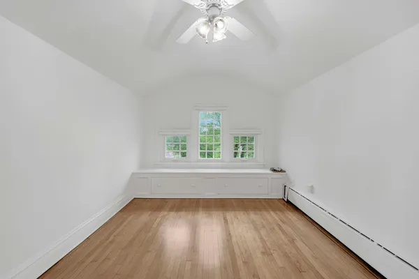 $4,250 | 636 South Euclid Avenue, Oak Park, IL 60304