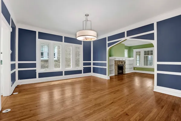 $4,250 | 636 South Euclid Avenue, Oak Park, IL 60304