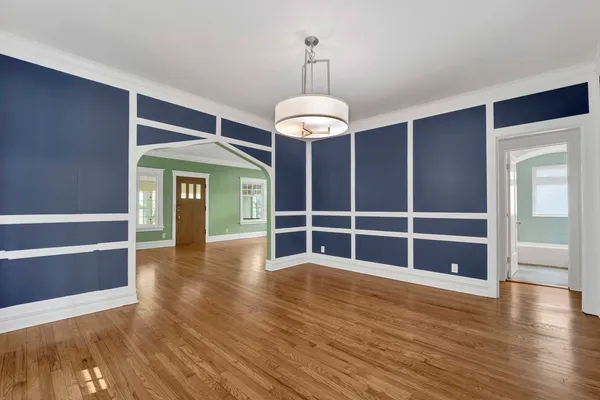 $4,250 | 636 South Euclid Avenue, Oak Park, IL 60304