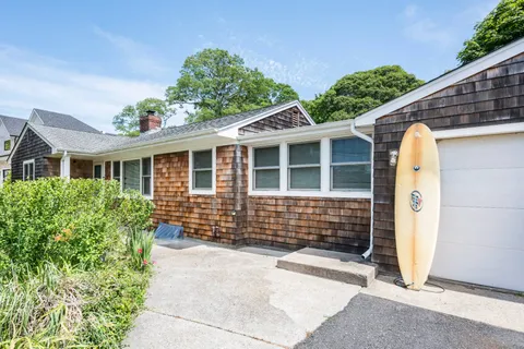 $987,000 | 27 West Side Avenue, East Quogue, NY 11942