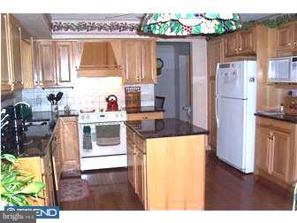 68 Hartford Road Sewell, NJ 08080 - Photo 4 of 12 Kitchen
