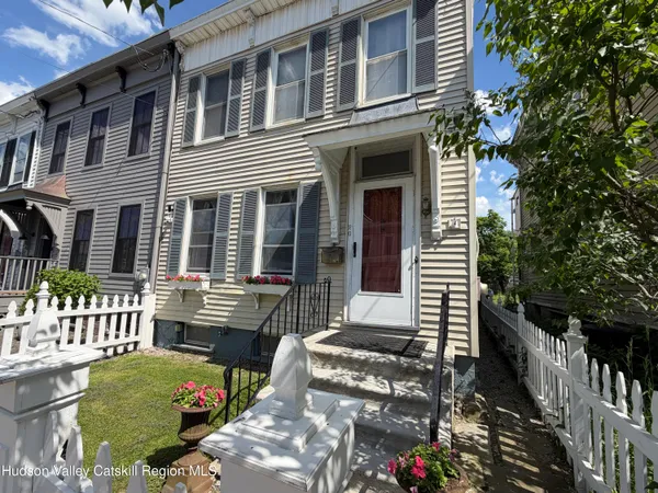 $469,000 | 20 8th Street, Hudson, NY 12534