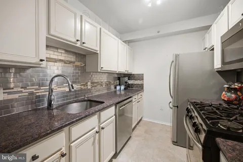 $550,000 | 7111 Woodmont Avenue, Unit 709, Bethesda, MD 20815
