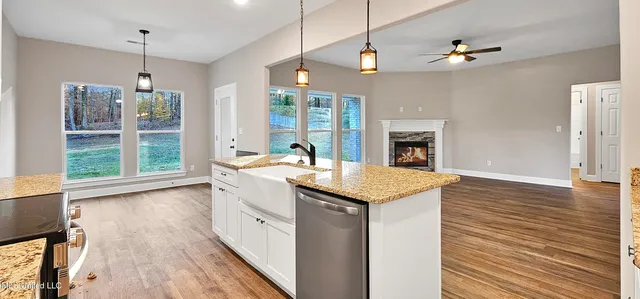 $364,900 | 10117 Emerald Forest Drive, Hernando, MS 38632