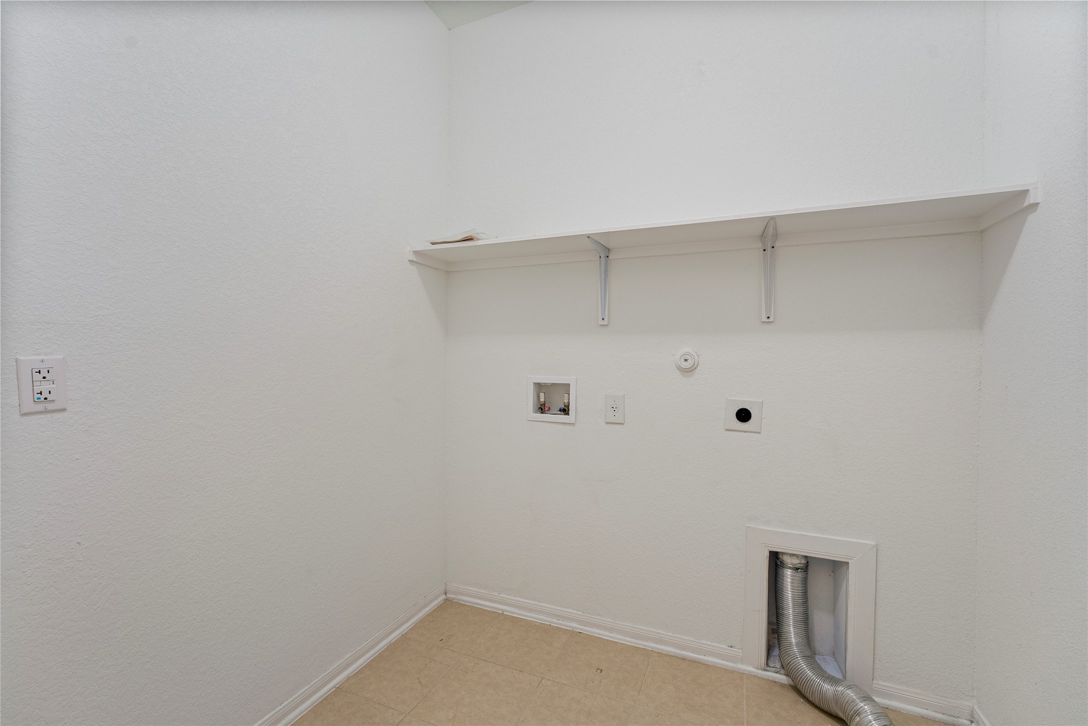149 Biscayne Drive Kyle, TX 78640 - Photo 15 of 20 a view of small space
