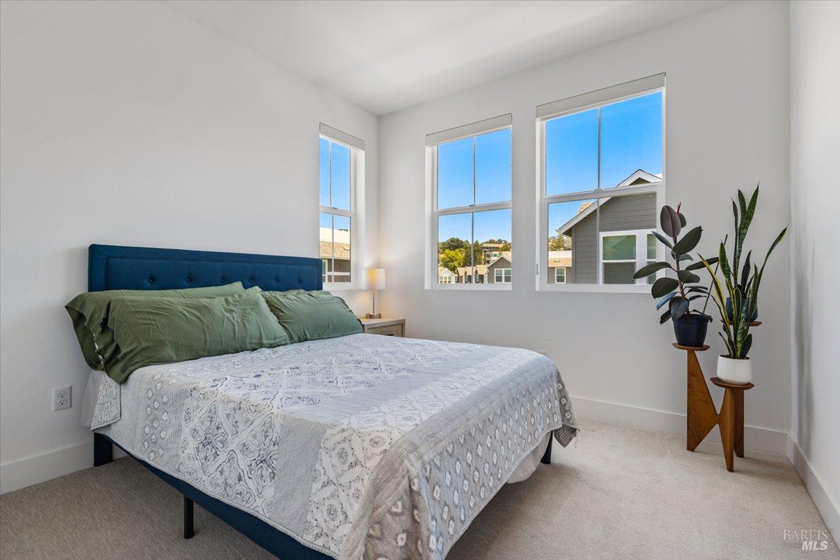 649 Semillon Lane Santa Rosa, CA 95403 - Photo 24 of 38 Comfortable guest room, home office, or bedroom to suit your needs.