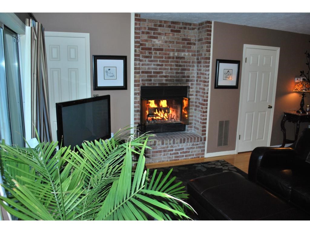 131 Middlesex Road, Unit 131 Merrimack, NH 03054 - Photo 2 of 17