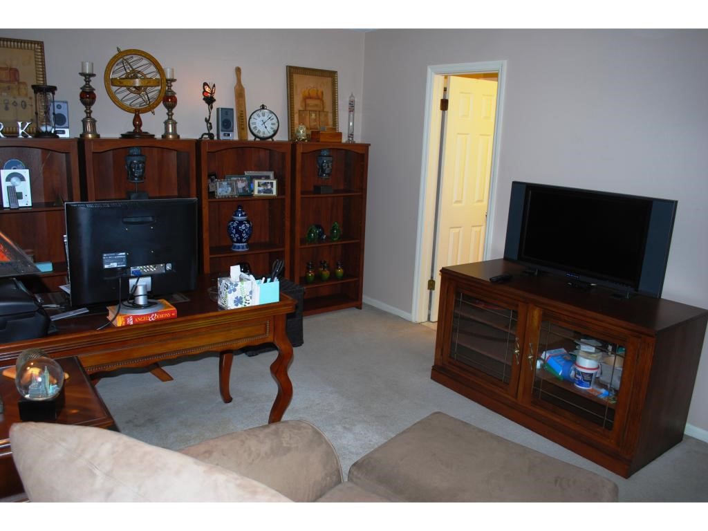 131 Middlesex Road, Unit 131 Merrimack, NH 03054 - Photo 12 of 17