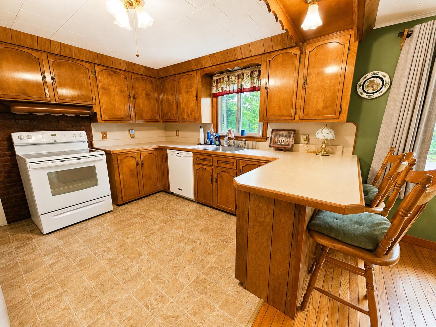 41 Gilbert Street Newport, VT 05855 - Photo 9 of 36 Gallery Image 9