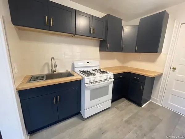 $2,250 | 257 South 2nd Avenue, Mount Vernon, NY 10550