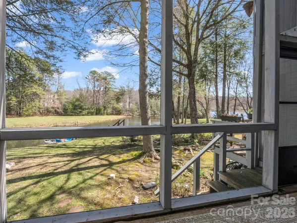$369,000 | 45 Lakeside Villas Drive, Brevard, NC 28712