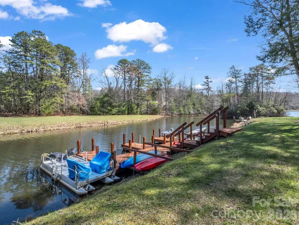 $369,000 | 45 Lakeside Villas Drive, Brevard, NC 28712
