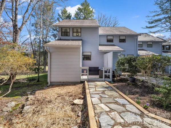 $369,000 | 45 Lakeside Villas Drive, Brevard, NC 28712
