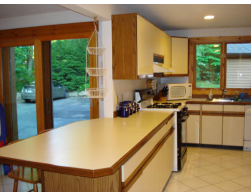 37 Spectacle Hill Road Bolton, MA 01740 - Photo 3 of 13