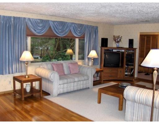 2 Wilson Road Bedford, MA 01730 - Photo 3 of 15 Gallery Image 3