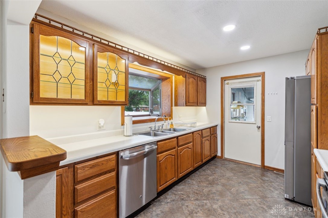 1440 Howell Road Beavercreek, OH 45434 - Photo 14 of 35