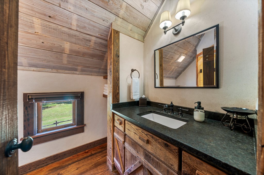307 Klaerner Road Fredericksburg, TX 78624 - Photo 15 of 32 Gallery Image 15