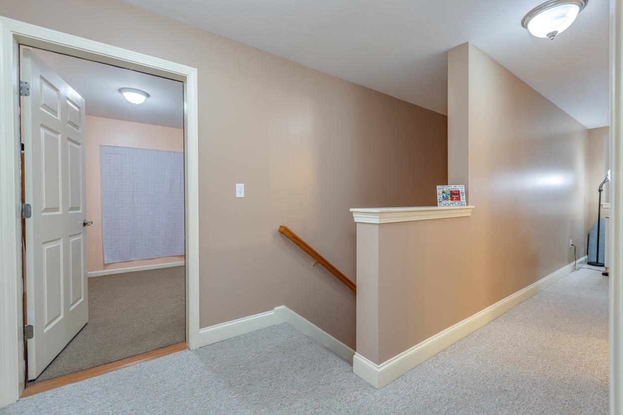 9 Arbor Circle Litchfield, NH 03052 - Photo 16 of 40