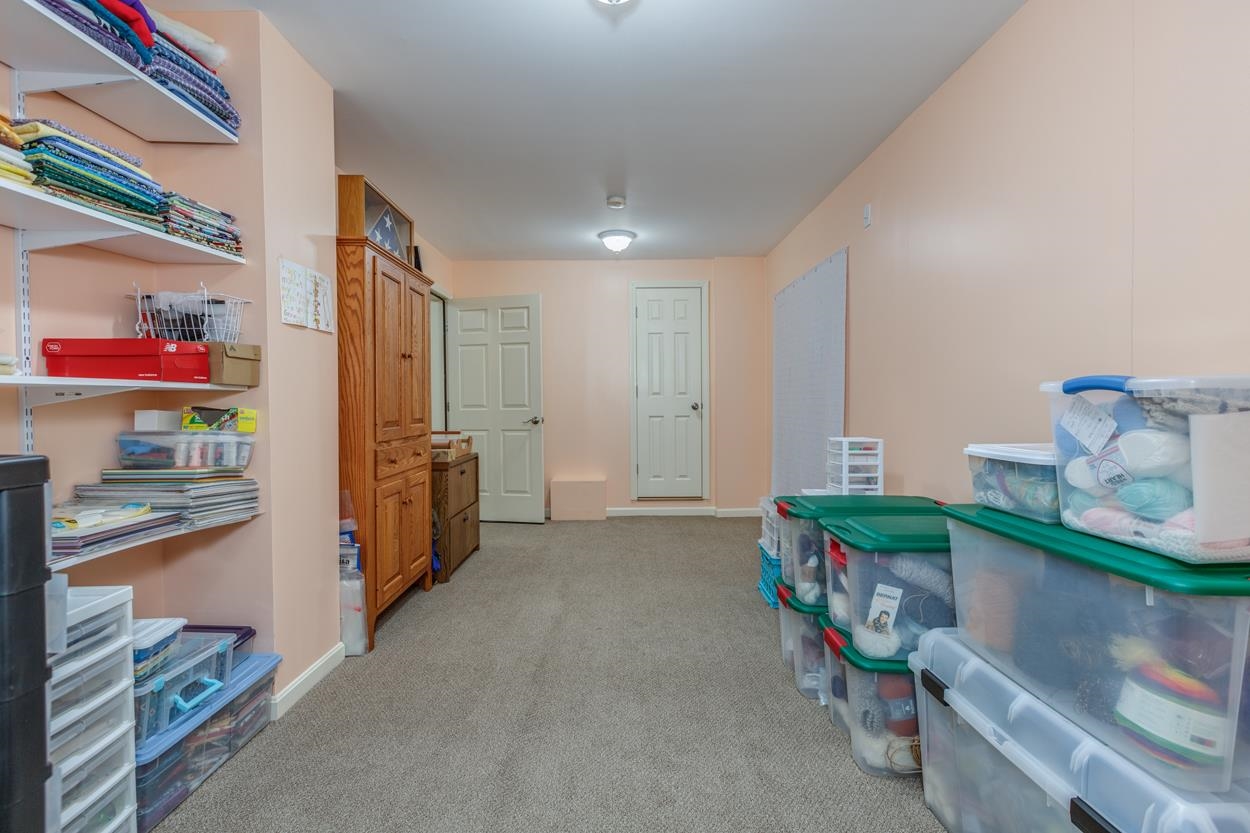 9 Arbor Circle Litchfield, NH 03052 - Photo 18 of 40