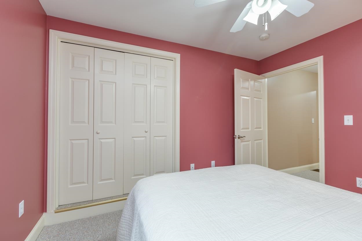 9 Arbor Circle Litchfield, NH 03052 - Photo 21 of 40